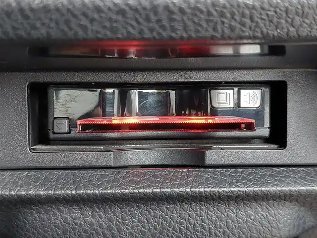 トヨタ ノア Si ダブルバイビーⅢ 東京都 2020(令2)年 3.4万km ホワイトパールクリスタルシャイン 社外９インチナビ（AM/FM/CD/DVD/フルセグ/Bluetooth/Applecarplay/）/HDMI/クルーズコントロール/両側パワースライドドア/トヨタセーフティセンス/レーンキープアシスト/オートハイビーム/ビルトインETC/前後ドライブレコーダー/社外後席モニター/デュアルオートエアコン/社外レーダー/後席サンシェード/オートハイビーム/ステアリングリモコン