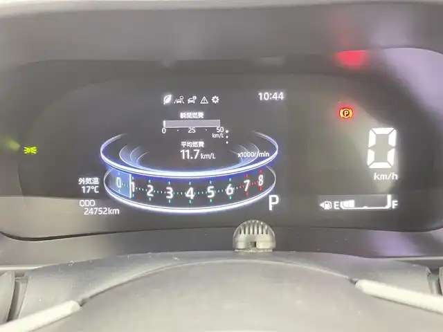ダイハツ ロッキー プレミアム 千葉県 2021(令3)年 2.5万km ブラックマイカメタリック/ブライトシルバーメタリック 2トーン スマートアシスト/・衝突回避・軽減ブレーキ機能 /・オートハイビーム/・誤発進抑制機能/・車線逸脱警報＆逸脱抑制制御/・先行車発進お知らせ機能/・進入禁止標識認識機能/純正9インチナビ/　CD/DVD/BT/USB/フルセグ/アラウンドビューモニター/レーダークルーズコントロール/ビルトインETC/前席シートヒーター/電動格納ミラー/革巻きステアリング/ステアリングスイッチ/LEDヘッドライト/フォグライト
