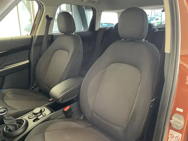 ＭＩＮＩ ミニ クロスオーバー クーパー D 愛知県 2019(平31)年 5.8万km チェスナットブラウン ペッパーＰＫＧ　/コンフォートアクセス　/アダプティブクルーズコントロール　/純正ナビ　/Ｂｌｕｅｔｏｏｔｈ　/バックカメラ　/パークディスタンスコントロール　/ドライブレコーダー　/ＥＴＣ　/パワーバックドア/プッシュスタート/アイドリングストップ