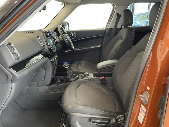 ＭＩＮＩ ミニ クロスオーバー クーパー D 愛知県 2019(平31)年 5.8万km チェスナットブラウン ペッパーＰＫＧ　/コンフォートアクセス　/アダプティブクルーズコントロール　/純正ナビ　/Ｂｌｕｅｔｏｏｔｈ　/バックカメラ　/パークディスタンスコントロール　/ドライブレコーダー　/ＥＴＣ　/パワーバックドア/プッシュスタート/アイドリングストップ