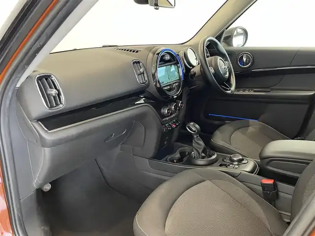 ＭＩＮＩ ミニ クロスオーバー クーパー D 愛知県 2019(平31)年 5.8万km チェスナットブラウン ペッパーＰＫＧ　/コンフォートアクセス　/アダプティブクルーズコントロール　/純正ナビ　/Ｂｌｕｅｔｏｏｔｈ　/バックカメラ　/パークディスタンスコントロール　/ドライブレコーダー　/ＥＴＣ　/パワーバックドア/プッシュスタート/アイドリングストップ