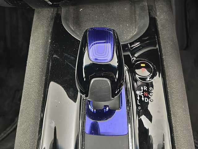 ホンダ ヴェゼル ハイブリッド RS ホンダセンシング 埼玉県 2017(平29)年 4.1万km プレミアムクリスタルレッドM 純正8インチナビ　VXM-175VFEi/バックカメラ/ETC/Honda SENSING/・衝突軽減ブレーキ/・アダプティブクルーズコントロール/・歩行者事故低減ステアリング/・路外逸脱抑制機能/・誤発進抑制機能/・先行車発進お知らせ機能/・標識認識機能/リアクティブフォースペダル/パドルシフト/運転席・助手席シートヒーター/スポーツモード/電子パーキングシステム/ブレーキホールド/アルミペダル/プッシュスタート/ステアリングリモコン/ウィンカーミラー/フロントフォグランプ/純正フロアマット/純正ドアバイザー/純正18インチアルミホイール