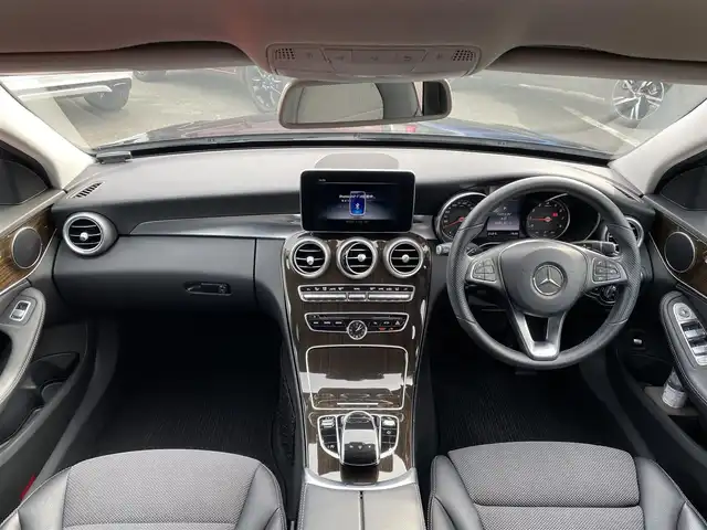 メルセデス・ベンツ Ｃ２００ ステーションワゴンアバンギャルド 福岡県 2015(平27)年 6.2万km オブシディアンブラック ・アダプティブクルーズコントロール/・純正ナビ／ＢＴ／ＵＳＢ/・バックカメラ/・ハーフレザーシート／シートヒーター/・フルセグＴＶ/・ＥＴＣ/・純正１７ＡＷ/・ＬＥＤライト/・パワーバックドア