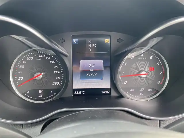 メルセデス・ベンツ Ｃ２００ ステーションワゴンアバンギャルド 福岡県 2015(平27)年 6.2万km オブシディアンブラック ・アダプティブクルーズコントロール/・純正ナビ／ＢＴ／ＵＳＢ/・バックカメラ/・ハーフレザーシート／シートヒーター/・フルセグＴＶ/・ＥＴＣ/・純正１７ＡＷ/・ＬＥＤライト/・パワーバックドア