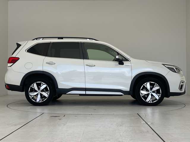 スバル フォレスター ハイブリッド アドバンス 愛知県 2019(令1)年 6.1万km WRブルーパール アイサイト/純正8型ナビ/レーダークルーズコントロール/バックカメラ/パワーシート/コーナーセンサー/純正アルミホイール/ルーフレール/４WD/LEDヘッドライト/パドルシフト/ステアリングヒーター/ブラインドスポットモニター/ETC/衝突軽減システム/フルセグ/CD DVD/Bluetooth/ステアリングスイッチ/スマートキー/プッシュスタート