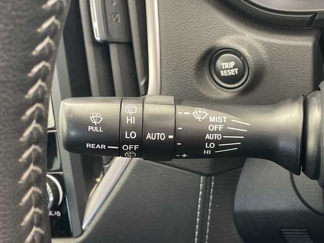 スバル フォレスター ハイブリッド アドバンス 愛知県 2019(令1)年 6.1万km WRブルーパール アイサイト/純正8型ナビ/レーダークルーズコントロール/バックカメラ/パワーシート/コーナーセンサー/純正アルミホイール/ルーフレール/４WD/LEDヘッドライト/パドルシフト/ステアリングヒーター/ブラインドスポットモニター/ETC/衝突軽減システム/フルセグ/CD DVD/Bluetooth/ステアリングスイッチ/スマートキー/プッシュスタート