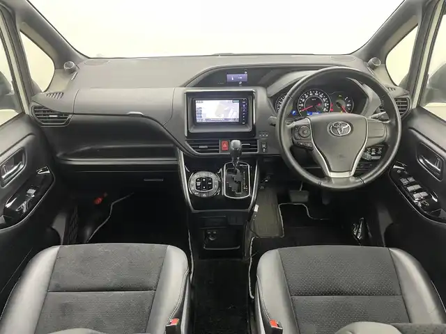 トヨタ ヴォクシー ZS 煌Ⅲ 岡山県 2021(令3)年 3.7万km ホワイトパールクリスタルシャイン アルパインナビ/７WNX/（CD/DVD/TV/BT)/アルパイン10.1インチ後席モニター/バックカメラ/両側パワースライドドア/クルーズコントロール/ビルトインETC/LEDヘッドライト/フォグランプ/オートライト/ハーフレザーシート/前後ドライブレコーダー