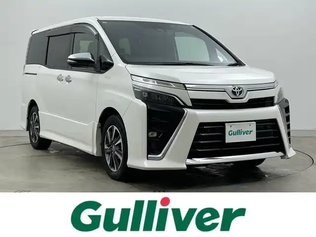 トヨタ ヴォクシー ZS 煌Ⅲ 岡山県 2021(令3)年 3.7万km ホワイトパールクリスタルシャイン アルパインナビ/７WNX/（CD/DVD/TV/BT)/アルパイン10.1インチ後席モニター/バックカメラ/両側パワースライドドア/クルーズコントロール/ビルトインETC/LEDヘッドライト/フォグランプ/オートライト/ハーフレザーシート/前後ドライブレコーダー
