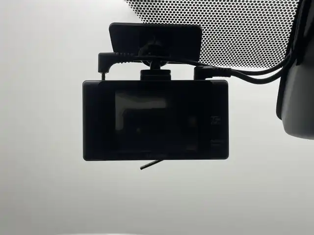 トヨタ ヴォクシー ZS 煌Ⅲ 岡山県 2021(令3)年 3.7万km ホワイトパールクリスタルシャイン アルパインナビ/７WNX/（CD/DVD/TV/BT)/アルパイン10.1インチ後席モニター/バックカメラ/両側パワースライドドア/クルーズコントロール/ビルトインETC/LEDヘッドライト/フォグランプ/オートライト/ハーフレザーシート/前後ドライブレコーダー