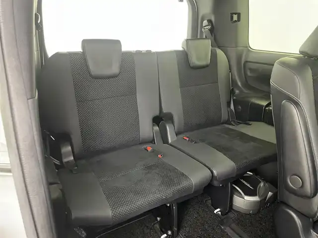 トヨタ ヴォクシー ZS 煌Ⅲ 岡山県 2021(令3)年 3.7万km ホワイトパールクリスタルシャイン アルパインナビ/７WNX/（CD/DVD/TV/BT)/アルパイン10.1インチ後席モニター/バックカメラ/両側パワースライドドア/クルーズコントロール/ビルトインETC/LEDヘッドライト/フォグランプ/オートライト/ハーフレザーシート/前後ドライブレコーダー