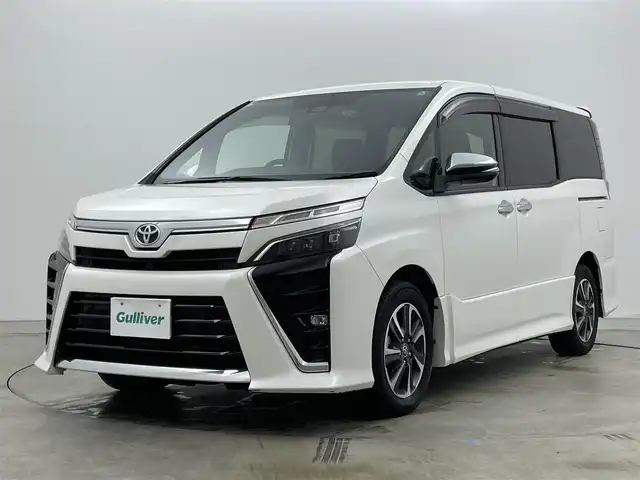 トヨタ ヴォクシー ZS 煌Ⅲ 岡山県 2021(令3)年 3.7万km ホワイトパールクリスタルシャイン アルパインナビ/７WNX/（CD/DVD/TV/BT)/アルパイン10.1インチ後席モニター/バックカメラ/両側パワースライドドア/クルーズコントロール/ビルトインETC/LEDヘッドライト/フォグランプ/オートライト/ハーフレザーシート/前後ドライブレコーダー