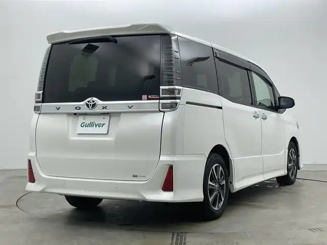 トヨタ ヴォクシー ZS 煌Ⅲ 岡山県 2021(令3)年 3.7万km ホワイトパールクリスタルシャイン アルパインナビ/７WNX/（CD/DVD/TV/BT)/アルパイン10.1インチ後席モニター/バックカメラ/両側パワースライドドア/クルーズコントロール/ビルトインETC/LEDヘッドライト/フォグランプ/オートライト/ハーフレザーシート/前後ドライブレコーダー