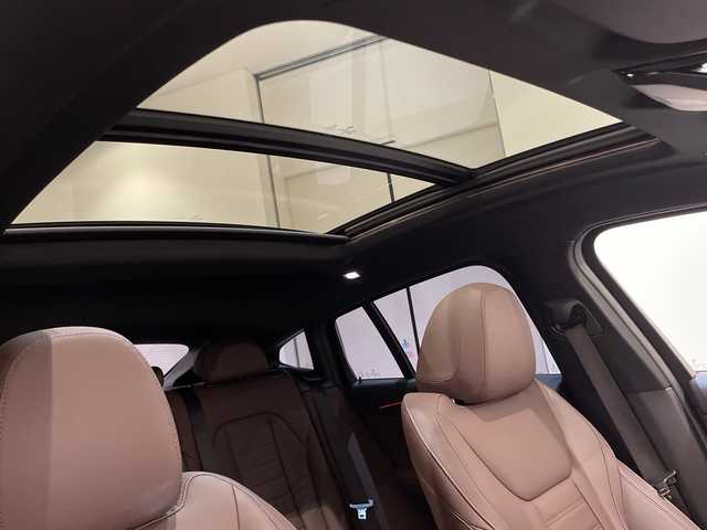 ＢＭＷ Ｘ４ xDrive 30i Mスポーツ 新潟県 2019(平31)年 4.3万km 白 電動パノラマ・ガラス・サンルーフ/BMWライブ・コックピット/ー 12.3インチ マルチ・ディスプレイ・メーター・パネル/ー 10.25インチワイド・コントロール・ディスプレイ/ー HDDナビゲーション・システム/パーキングアシストプラス/ー PDC／パーク・ディスタンス・コントロール/ー パーキング・アシスト/ートップ・ビュー+3Dビュー/ー サイド・ビュー・カメラ/ー リヤ・ビュー・カメラ/ドライビングアシストプラス/ー ACC／アクティブ・クルーズ・コントロール/ー ステアリング&レーン・コントロール・アシスト/ー レーン・ディパーチャー・ウォーニング/ー レーン・チェンジ・ウォーニング/ー アクティブ・サイド・コリジョン・プロテクション/ー 前車接近警告機能/ー 衝突回避・被害軽減ブレーキ/ー 事故回避アシスト/ー 後車衝突警告機能/ー クロストラフィックウォーニング/BMWヘッドアップ・ディスプレイ/パワーシート/ミラー一体型ETC