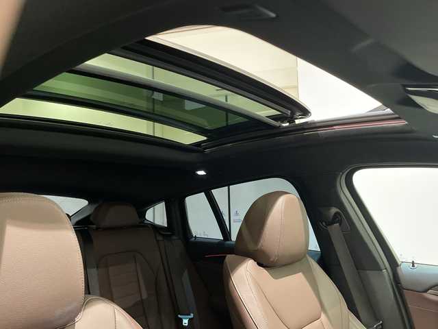 ＢＭＷ Ｘ４ xDrive 30i Mスポーツ 新潟県 2019(平31)年 4.3万km 白 電動パノラマ・ガラス・サンルーフ/BMWライブ・コックピット/ー 12.3インチ マルチ・ディスプレイ・メーター・パネル/ー 10.25インチワイド・コントロール・ディスプレイ/ー HDDナビゲーション・システム/パーキングアシストプラス/ー PDC／パーク・ディスタンス・コントロール/ー パーキング・アシスト/ートップ・ビュー+3Dビュー/ー サイド・ビュー・カメラ/ー リヤ・ビュー・カメラ/ドライビングアシストプラス/ー ACC／アクティブ・クルーズ・コントロール/ー ステアリング&レーン・コントロール・アシスト/ー レーン・ディパーチャー・ウォーニング/ー レーン・チェンジ・ウォーニング/ー アクティブ・サイド・コリジョン・プロテクション/ー 前車接近警告機能/ー 衝突回避・被害軽減ブレーキ/ー 事故回避アシスト/ー 後車衝突警告機能/ー クロストラフィックウォーニング/BMWヘッドアップ・ディスプレイ/パワーシート/ミラー一体型ETC