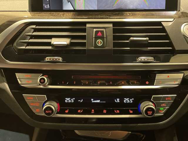 ＢＭＷ Ｘ４ xDrive 30i Mスポーツ 新潟県 2019(平31)年 4.3万km 白 電動パノラマ・ガラス・サンルーフ/BMWライブ・コックピット/ー 12.3インチ マルチ・ディスプレイ・メーター・パネル/ー 10.25インチワイド・コントロール・ディスプレイ/ー HDDナビゲーション・システム/パーキングアシストプラス/ー PDC／パーク・ディスタンス・コントロール/ー パーキング・アシスト/ートップ・ビュー+3Dビュー/ー サイド・ビュー・カメラ/ー リヤ・ビュー・カメラ/ドライビングアシストプラス/ー ACC／アクティブ・クルーズ・コントロール/ー ステアリング&レーン・コントロール・アシスト/ー レーン・ディパーチャー・ウォーニング/ー レーン・チェンジ・ウォーニング/ー アクティブ・サイド・コリジョン・プロテクション/ー 前車接近警告機能/ー 衝突回避・被害軽減ブレーキ/ー 事故回避アシスト/ー 後車衝突警告機能/ー クロストラフィックウォーニング/BMWヘッドアップ・ディスプレイ/パワーシート/ミラー一体型ETC