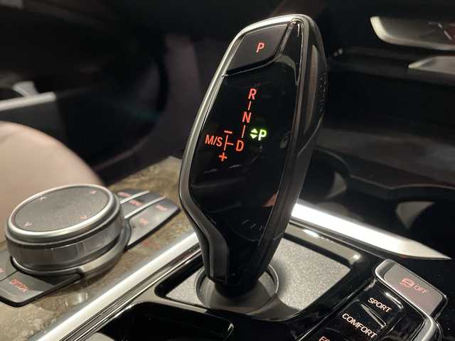 ＢＭＷ Ｘ４ xDrive 30i Mスポーツ 新潟県 2019(平31)年 4.3万km 白 電動パノラマ・ガラス・サンルーフ/BMWライブ・コックピット/ー 12.3インチ マルチ・ディスプレイ・メーター・パネル/ー 10.25インチワイド・コントロール・ディスプレイ/ー HDDナビゲーション・システム/パーキングアシストプラス/ー PDC／パーク・ディスタンス・コントロール/ー パーキング・アシスト/ートップ・ビュー+3Dビュー/ー サイド・ビュー・カメラ/ー リヤ・ビュー・カメラ/ドライビングアシストプラス/ー ACC／アクティブ・クルーズ・コントロール/ー ステアリング&レーン・コントロール・アシスト/ー レーン・ディパーチャー・ウォーニング/ー レーン・チェンジ・ウォーニング/ー アクティブ・サイド・コリジョン・プロテクション/ー 前車接近警告機能/ー 衝突回避・被害軽減ブレーキ/ー 事故回避アシスト/ー 後車衝突警告機能/ー クロストラフィックウォーニング/BMWヘッドアップ・ディスプレイ/パワーシート/ミラー一体型ETC