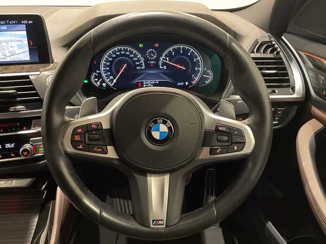 ＢＭＷ Ｘ４ xDrive 30i Mスポーツ 新潟県 2019(平31)年 4.3万km 白 電動パノラマ・ガラス・サンルーフ/BMWライブ・コックピット/ー 12.3インチ マルチ・ディスプレイ・メーター・パネル/ー 10.25インチワイド・コントロール・ディスプレイ/ー HDDナビゲーション・システム/パーキングアシストプラス/ー PDC／パーク・ディスタンス・コントロール/ー パーキング・アシスト/ートップ・ビュー+3Dビュー/ー サイド・ビュー・カメラ/ー リヤ・ビュー・カメラ/ドライビングアシストプラス/ー ACC／アクティブ・クルーズ・コントロール/ー ステアリング&レーン・コントロール・アシスト/ー レーン・ディパーチャー・ウォーニング/ー レーン・チェンジ・ウォーニング/ー アクティブ・サイド・コリジョン・プロテクション/ー 前車接近警告機能/ー 衝突回避・被害軽減ブレーキ/ー 事故回避アシスト/ー 後車衝突警告機能/ー クロストラフィックウォーニング/BMWヘッドアップ・ディスプレイ/パワーシート/ミラー一体型ETC
