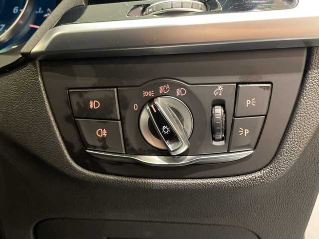 ＢＭＷ Ｘ４ xDrive 30i Mスポーツ 新潟県 2019(平31)年 4.3万km 白 電動パノラマ・ガラス・サンルーフ/BMWライブ・コックピット/ー 12.3インチ マルチ・ディスプレイ・メーター・パネル/ー 10.25インチワイド・コントロール・ディスプレイ/ー HDDナビゲーション・システム/パーキングアシストプラス/ー PDC／パーク・ディスタンス・コントロール/ー パーキング・アシスト/ートップ・ビュー+3Dビュー/ー サイド・ビュー・カメラ/ー リヤ・ビュー・カメラ/ドライビングアシストプラス/ー ACC／アクティブ・クルーズ・コントロール/ー ステアリング&レーン・コントロール・アシスト/ー レーン・ディパーチャー・ウォーニング/ー レーン・チェンジ・ウォーニング/ー アクティブ・サイド・コリジョン・プロテクション/ー 前車接近警告機能/ー 衝突回避・被害軽減ブレーキ/ー 事故回避アシスト/ー 後車衝突警告機能/ー クロストラフィックウォーニング/BMWヘッドアップ・ディスプレイ/パワーシート/ミラー一体型ETC