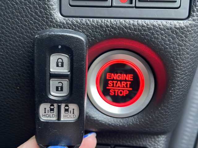 ホンダ Ｎ ＢＯＸ カスタム G L ホンダセンシング 茨城県 2020(令2)年 2.9万km クリスタルブラックパール ホンダセンシング/Gathers8インチナビ BT/フルセグ/AM/FM/APPLE CAR PLAY/両側パワスラ/ステアリングスイッチ/アクティブクルーズコントロール/シートヒーター/アイドリングストップ/コーナーセンサー/アイドリングストップ/純正フロアマット/純正アルミホイール/LEDオートライト/USBポート/バックカメラ/ETC/スマートキー