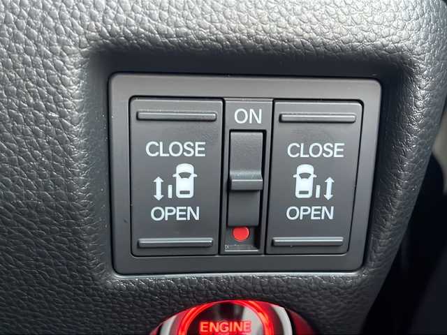 ホンダ Ｎ ＢＯＸ カスタム G L ホンダセンシング 茨城県 2020(令2)年 2.9万km クリスタルブラックパール ホンダセンシング/Gathers8インチナビ BT/フルセグ/AM/FM/APPLE CAR PLAY/両側パワスラ/ステアリングスイッチ/アクティブクルーズコントロール/シートヒーター/アイドリングストップ/コーナーセンサー/アイドリングストップ/純正フロアマット/純正アルミホイール/LEDオートライト/USBポート/バックカメラ/ETC/スマートキー