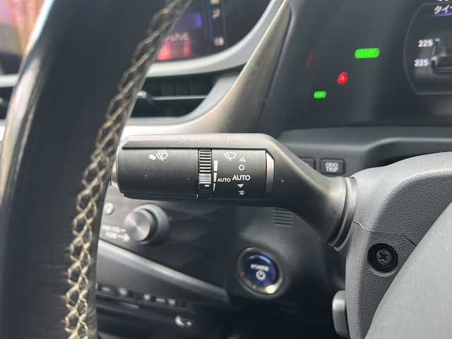 レクサス ＥＳ 300h Fスポーツ 広島県 2019(平31)年 7.7万km グラファイトブラックガラスフレーク 禁煙車/サンルーフ/黒革シート/レクサスセーフティ/・プリクラッシュセーフティ/・レーンディパーチャーアラート/・レーントレーシングアシスト/・オートマチックハイビーム/・先行車発進告知/・ロードサインアシスト/BSM/クリアランスソナー/ヘッドアップディスプレイ/純正ナビ/（Bluetooth/SD/CD/DVD/Blu-ray/AUX/USB/フルセグTV)/バックカメラ/ステアリングスイッチ/ステアリングヒーター/オートライト/シートヒーター／ベンチレーション/純正ドライブレコーダー/ＥＴＣ２．０/３眼ＬＥＤヘッドライト/シーケンシャルターンランプ/パワーシート/シートメモリー/純正フロアマット/純正19インチアルミホイール