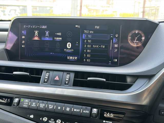 レクサス ＥＳ 300h Fスポーツ 広島県 2019(平31)年 7.7万km グラファイトブラックガラスフレーク 禁煙車/サンルーフ/黒革シート/レクサスセーフティ/・プリクラッシュセーフティ/・レーンディパーチャーアラート/・レーントレーシングアシスト/・オートマチックハイビーム/・先行車発進告知/・ロードサインアシスト/BSM/クリアランスソナー/ヘッドアップディスプレイ/純正ナビ/（Bluetooth/SD/CD/DVD/Blu-ray/AUX/USB/フルセグTV)/バックカメラ/ステアリングスイッチ/ステアリングヒーター/オートライト/シートヒーター／ベンチレーション/純正ドライブレコーダー/ＥＴＣ２．０/３眼ＬＥＤヘッドライト/シーケンシャルターンランプ/パワーシート/シートメモリー/純正フロアマット/純正19インチアルミホイール