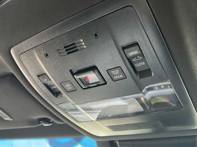 レクサス ＥＳ 300h Fスポーツ 広島県 2019(平31)年 7.7万km グラファイトブラックガラスフレーク 禁煙車/サンルーフ/黒革シート/レクサスセーフティ/・プリクラッシュセーフティ/・レーンディパーチャーアラート/・レーントレーシングアシスト/・オートマチックハイビーム/・先行車発進告知/・ロードサインアシスト/BSM/クリアランスソナー/ヘッドアップディスプレイ/純正ナビ/（Bluetooth/SD/CD/DVD/Blu-ray/AUX/USB/フルセグTV)/バックカメラ/ステアリングスイッチ/ステアリングヒーター/オートライト/シートヒーター／ベンチレーション/純正ドライブレコーダー/ＥＴＣ２．０/３眼ＬＥＤヘッドライト/シーケンシャルターンランプ/パワーシート/シートメモリー/純正フロアマット/純正19インチアルミホイール