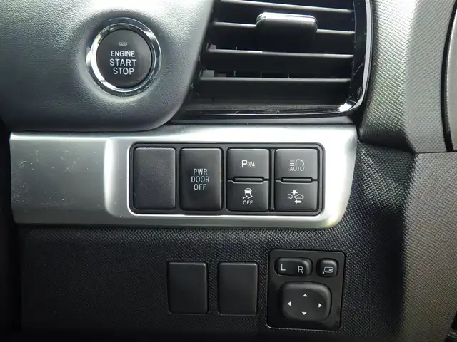 トヨタ エスティマ アエラス プレミアム 千葉県 2018(平30)年 7.1万km ブラック Toyota Safety Sense/・プリクラッシュセーフティ/・レーンディパーチャーアラート/・オートハイビーム/クルーズコントロール/両側パワースライドドア/純正SDナビ/地デジTV/【DVD/CD再生機能　Bluetooth接続】/バックカメラ/ドライブレコーダー（DRD-H66）/革巻きステアリング/ステアリングスイッチ/運転席パワーシート/ハーフレザーシート/フリップダウンモニター（V12T-R66C）/ETC/LEDヘッドライト/ウインカーミラー/クリアランスソナー/純正17インチアルミホイル/スマートキー