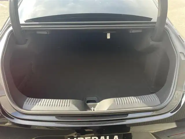 メルセデス・ベンツ ＣＬＳ２２０ｄ スポーツ エクスクルーシブPKG 香川県 2019(令1)年 4.3万km オブシディアンブラック 純正ナビ（BT、USB、Car Play）/360度カメラ/セーフティパッケージ/　（ACC/レーンキープアシスト、衝突軽減）/黒レザーシート/メモリー付パワーシート/全席シートヒーター/前席エアーシート/ブルメスター/前後ドライブレコーダー/GPSレーダー探知機/サンルーフ/パワーバックドア/19インチAW