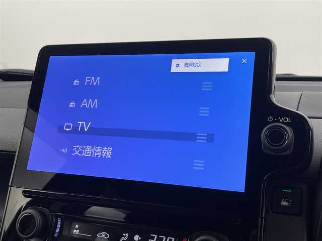 トヨタ シエンタ ハイブリッド G 福岡県 2024(令6)年 1.1万km アーバンカーキ 純正１０型ＤＡナビ（フルセグＴＶ）　/バックカメラ　/ビルトインＥＴＣ２．０　/ナビ連動ドラレコ　/ＡＣＣ　/コーナーセンサー　/衝突被害軽減ブレーキ　/レーンキープ　/ＢＳＭ　/ＲＣＴＡ　/両側電動スライドドア　/ＬＥＤ