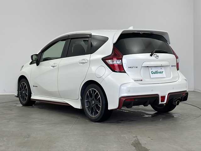 日産 ノート e－パワー ニスモ 新潟県 2017(平29)年 4.6万km 白 衝突被害軽減システム/レーンキープアシスト/コーナーセンサー/純正SDナビ【MM316D-W】/フルセグTV/バックカメラ/DVD再生機能/Bluetooth接続/ETC/純正フロアマット/デジタルインナーミラー/スマートキー