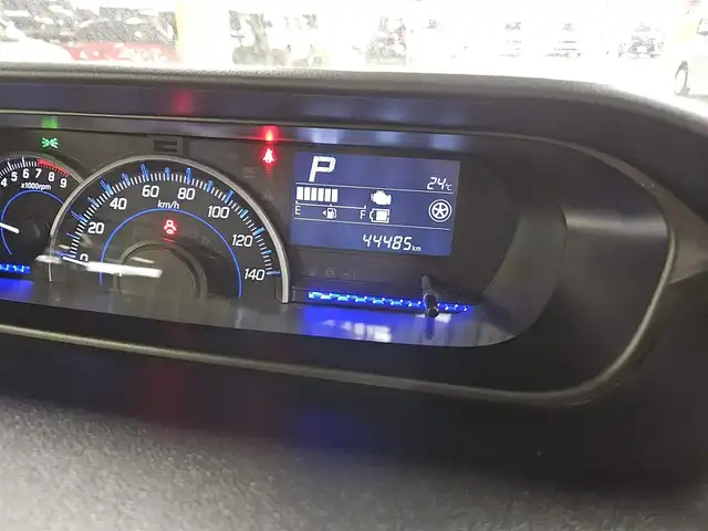 スズキ ワゴンＲ HYBRID FZ 宮崎県 2020(令2)年 4.5万km ピュアホワイトP 純正ナビ(BT/CD/DVD)/フルセグTV/ビルトインETC/パーキングセンサー/セーフティサポート/・デュアルセンサーブレーキサポート/・後退時ブレーキサポート/・ハイビームアシスト機能/・誤発進抑制機能(前後)/・車線逸脱警報機能/・ふらつき警報機能/・先行車発進お知らせ機能/LEDヘッドランプ/オートライト/オートエアコン/本革巻きステアリング/ステアリングスイッチ/運転席シートヒーター/純正14インチアルミホイール/キーレスプッシュスタートシステム/禁煙車