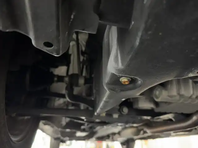 トヨタ シエンタ ファンベースG セーフティED 三重県 2020(令2)年 6.1万km ブラックマイカ ガソリン/FF/インパネCVT/純正 7インチナビ NSZT-W68T/（AM/FM/CD/DVD/TV/SD/SDREC/Bluetooth）/パノラミックビューモニター/両側パワースライドドア/ドライブレコーダー 前方/ビルトイン ETC/Toyota Safety Sense/・プリクラッシュセーフティ［PCS］/・レーンディパーチャーアラート［LDA］/・オートハイビーム［AHB］/・インテリジェントクリアランスソナー（パーキングサポートブレーキ［静止物］）/・先行車発進告知機能/装備/【OP】スーパーUVカット＆シートヒーターパッケージ/●シートヒーター（D/N）/●ステアリングヒーター/●スーパーUVカット＋IR機能＋撥水グリーンガラス（フロントドア）/・LEDヘッドランプ/・ステアリングスイッチ/・充電用USBジャックx2/・電動格納ドアミラー/・15インチスチールホイール＋純正ホイールキャップ/・保