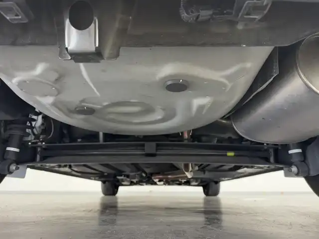 トヨタ シエンタ ファンベースG セーフティED 三重県 2020(令2)年 6.1万km ブラックマイカ ガソリン/FF/インパネCVT/純正 7インチナビ NSZT-W68T/（AM/FM/CD/DVD/TV/SD/SDREC/Bluetooth）/パノラミックビューモニター/両側パワースライドドア/ドライブレコーダー 前方/ビルトイン ETC/Toyota Safety Sense/・プリクラッシュセーフティ［PCS］/・レーンディパーチャーアラート［LDA］/・オートハイビーム［AHB］/・インテリジェントクリアランスソナー（パーキングサポートブレーキ［静止物］）/・先行車発進告知機能/装備/【OP】スーパーUVカット＆シートヒーターパッケージ/●シートヒーター（D/N）/●ステアリングヒーター/●スーパーUVカット＋IR機能＋撥水グリーンガラス（フロントドア）/・LEDヘッドランプ/・ステアリングスイッチ/・充電用USBジャックx2/・電動格納ドアミラー/・15インチスチールホイール＋純正ホイールキャップ/・保