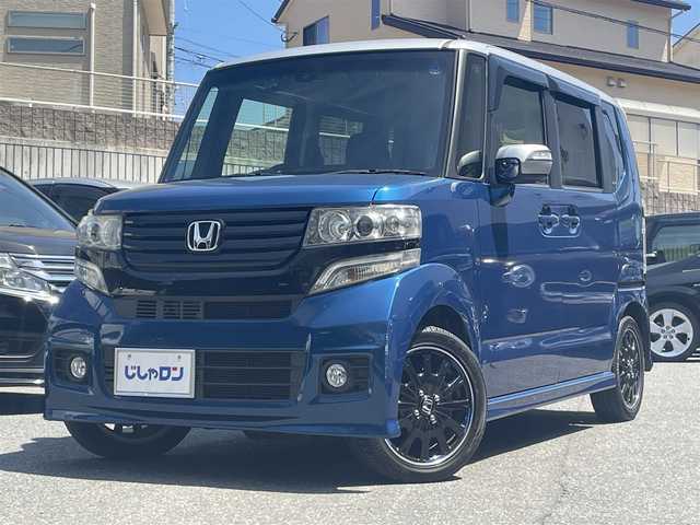 ホンダ Ｎ ＢＯＸ カスタム ターボ SSパッケージ 福岡県 2015(平27)年 9.1万km プレミアムダイナミックブルーパール (株)IDOMが運営する【じしゃロン八幡西店】の自社ローン専用車両になります。こちらは現金またはオートローンご利用時の価格です。自社ローンご希望の方は別途その旨お申付け下さい/ディーラーオプションナビ/・BLUETOOTH/・CD/・DVD/・フルセグTV/ETC/ドライブレコーダー（KLC00823）/プッシュスタート/オートライト/ドアバイザー/ISOFIX/フリップダウンモニター（VM-155EN）/シートヒーター