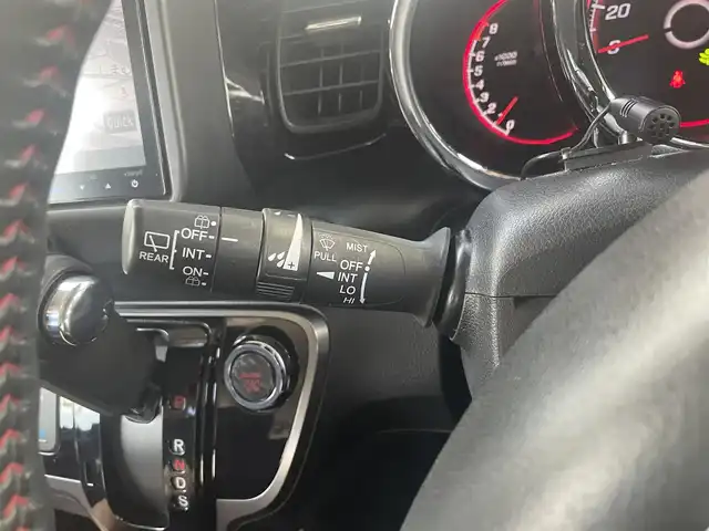 ホンダ Ｎ ＢＯＸ カスタム ターボ SSパッケージ 福岡県 2015(平27)年 9.1万km プレミアムダイナミックブルーパール (株)IDOMが運営する【じしゃロン八幡西店】の自社ローン専用車両になります。こちらは現金またはオートローンご利用時の価格です。自社ローンご希望の方は別途その旨お申付け下さい/ディーラーオプションナビ/・BLUETOOTH/・CD/・DVD/・フルセグTV/ETC/ドライブレコーダー（KLC00823）/プッシュスタート/オートライト/ドアバイザー/ISOFIX/フリップダウンモニター（VM-155EN）/シートヒーター