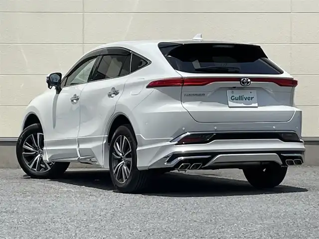 トヨタ ハリアー G 茨城県 2023(令5)年 0.5万km プラチナホワイトパールマイカ ワンオーナー/純正ナビ12.3インチナビ/保証書/取扱説明書/スペアキー/デジタルインナーミラー/ハーフレザーシート/フルセグTV/バックカメラ/LEDライト/オートライト/オートマチックハイビーム/電動リアゲート/左右独立式エアコン/モデリスタフルエアロ（前横後）/コーナーセンサー