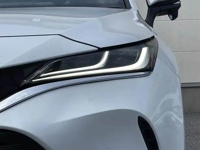 トヨタ ハリアー G 茨城県 2023(令5)年 0.5万km プラチナホワイトパールマイカ ワンオーナー/純正ナビ12.3インチナビ/保証書/取扱説明書/スペアキー/デジタルインナーミラー/ハーフレザーシート/フルセグTV/バックカメラ/LEDライト/オートライト/オートマチックハイビーム/電動リアゲート/左右独立式エアコン/モデリスタフルエアロ（前横後）/コーナーセンサー
