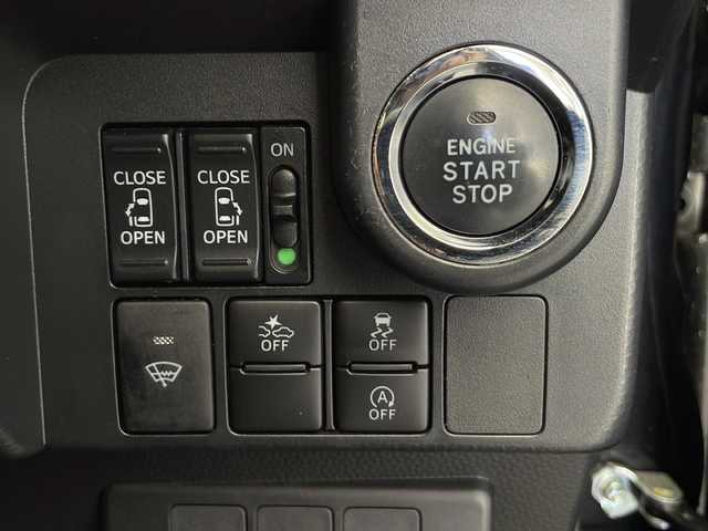 トヨタ タンク カスタムG S 長野県 2018(平30)年 2万km ブラックマイカメタリック ・4WD/・禁煙車/・ワンオーナー/・寒冷地仕様/・純正ナビ&BT&CD&TV&AUX/・両側パワースライドドア/・クルーズコントロール/・前席シートヒーター/・ドライブレコーダー/・ワイパーデアイサー/・スマートアシスト/・アイドリングストップ/・コーナーセンサー/・衝突被害軽減システム/・純正フロアマット/・LEDヘッドライト/・オートライト/・スペアキー1本/・純正エンジンスターター/・取扱説明書