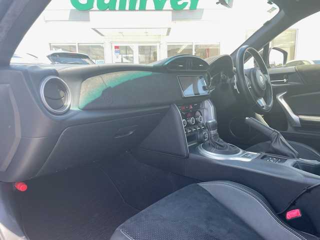 トヨタ ８６ GT リミテッド 三重県 2016(平28)年 4.5万km クリスタルブラックシリカ 後期型/モデリスタエアロ/225/35R19インチRAYSアルミホイール/GReddyマフラー/社外SDナビ/フルセグTV/【CD/DVD/SD/Bluetooth】/バックカメラ/ETC/パドルシフト/クルーズコントロール/ハーフレザーシート/D/N席シートヒーター/オートライト/LEDヘッドランプ/LEDフロントフォグランプ/プッシュスタート/スマートキー/スペアキー/純正フロアマット