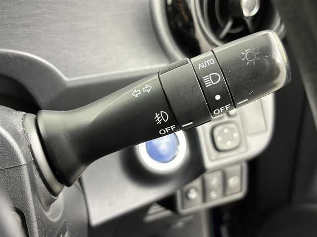 トヨタ アクア S スタイルブラック 埼玉県 2016(平28)年 7.8万km ダークブルーマイカ 純正ナビ　NSZN-W64T/(Bluetooth/CD/DVD/AM/FM)/地デジフルセグ/バックカメラ/前後ドライブレコーダー/ETC/オートマチックハイビーム/車線逸脱警報/衝突軽減ブレーキ/ecoモード/EVモード/フロントフォグランプ/ウィンカーミラー/純正フロアマット/社外ドアバイザー/純正15インチアルミホイール