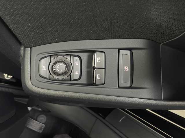 トヨタ ＧＲ８６ SZ 秋田県 2021(令3)年 0.2万km クリスタルブラックシリカ 純正ナビ/（AM/FM/BT/CD）/デジタルTV/衝突被害軽減システム/レーンキープアシスト/レーダークルーズコントロール/レーンキープアシスト/コーナーセンサー/ステアリングリモコン/オートライト/LEDヘッドライト/スマートキー/スペアキー/プッシュスタート/ワンタッチウインカー/電動格納ミラー/オートエアコン/純正17インチアルミホイール/純正フロアマット