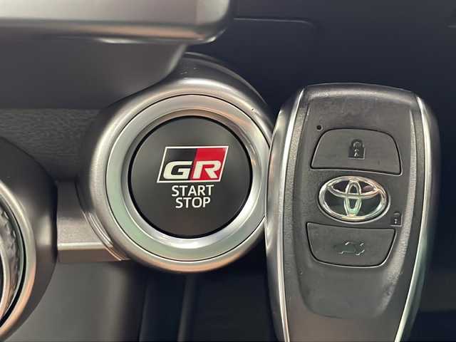 トヨタ ＧＲ８６ SZ 秋田県 2021(令3)年 0.2万km クリスタルブラックシリカ 純正ナビ/（AM/FM/BT/CD）/デジタルTV/衝突被害軽減システム/レーンキープアシスト/レーダークルーズコントロール/レーンキープアシスト/コーナーセンサー/ステアリングリモコン/オートライト/LEDヘッドライト/スマートキー/スペアキー/プッシュスタート/ワンタッチウインカー/電動格納ミラー/オートエアコン/純正17インチアルミホイール/純正フロアマット