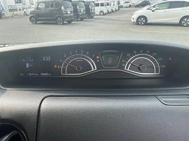 ホンダ Ｎ ＢＯＸ G L ターボ ホンダセンシング 熊本県 2018(平30)年 10.1万km クリスタルブラックパール (株)IDOMが運営する【じしゃロン熊本店】の自社ローン専用車両になります。こちらは現金またはオートローンご利用時の価格です。自社ローンご希望の方は別途その旨お申付け下さい　/Carrozzeria製8インチSDナビ【AVIC-RL901】/　（フルセグTV・Bluetooth・DVD・AM/FM）/バックカメラ/Yupiteru製レーダー探知機【GWR303ｓｄ】/前後ドライブレコーダー/ビルトインＥＴＣ/ステアリングスイッチ/クルーズコントロール/コーナーセンサー/衝突軽減ブレーキ/横滑り防止装置/レーンアシスト/オートライト/両側パワースライドドア/パドルシフト/電動格納ウィンカーミラー/ドアバイザー/ISOFIX/カーテンエアバック/純正フロアマット/純正LEDヘッドライト/純正15インチアルミホイール