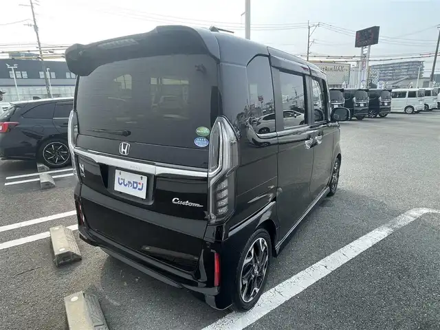 ホンダ Ｎ ＢＯＸ G L ターボ ホンダセンシング 熊本県 2018(平30)年 10.1万km クリスタルブラックパール (株)IDOMが運営する【じしゃロン熊本店】の自社ローン専用車両になります。こちらは現金またはオートローンご利用時の価格です。自社ローンご希望の方は別途その旨お申付け下さい　/Carrozzeria製8インチSDナビ【AVIC-RL901】/　（フルセグTV・Bluetooth・DVD・AM/FM）/バックカメラ/Yupiteru製レーダー探知機【GWR303ｓｄ】/前後ドライブレコーダー/ビルトインＥＴＣ/ステアリングスイッチ/クルーズコントロール/コーナーセンサー/衝突軽減ブレーキ/横滑り防止装置/レーンアシスト/オートライト/両側パワースライドドア/パドルシフト/電動格納ウィンカーミラー/ドアバイザー/ISOFIX/カーテンエアバック/純正フロアマット/純正LEDヘッドライト/純正15インチアルミホイール