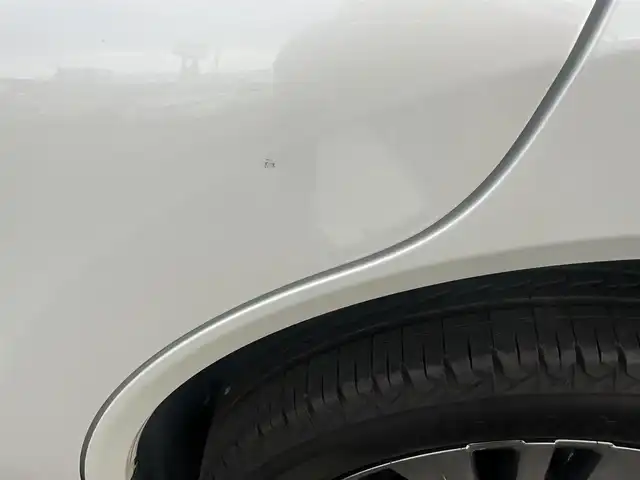 トヨタ ハリアー ハイブリッド Z 岡山県 2020(令2)年 8.1万km ホワイトパールクリスタルシャイン 登録時走行距離80210km/ワンオーナー/ガナドール製マフラー/JBLスピーカー/純正12.3インチナビ/フルセグTV/（FM.AM.TV.BT.USB）/トヨタセーフティセンス/・プリクラッシュセーフティ/・レーダークルーズコントロール/・オートマチックハイビーム/・ロードサインアシスト/バックカメラ/デジタルインナーミラー/ETC2.0/前後ドライブレコーダー/オートワイパー/横滑り防止装置/D席パワーシート/ハーフレザーシート/純正フロアマット/純正19インチAW
