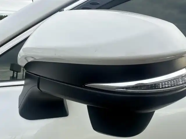 トヨタ ハリアー ハイブリッド Z 岡山県 2020(令2)年 8.1万km ホワイトパールクリスタルシャイン 登録時走行距離80210km/ワンオーナー/ガナドール製マフラー/JBLスピーカー/純正12.3インチナビ/フルセグTV/（FM.AM.TV.BT.USB）/トヨタセーフティセンス/・プリクラッシュセーフティ/・レーダークルーズコントロール/・オートマチックハイビーム/・ロードサインアシスト/バックカメラ/デジタルインナーミラー/ETC2.0/前後ドライブレコーダー/オートワイパー/横滑り防止装置/D席パワーシート/ハーフレザーシート/純正フロアマット/純正19インチAW