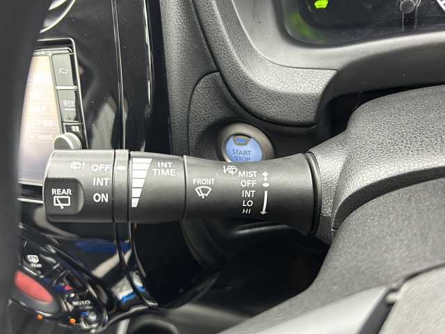 日産 ノート e－パワー X 宮城県 2018(平30)年 4万km シャイニングブルー 純正ナビ:MM318D-W/フルセグTV/Bluetooth/CD/DVD/AM/FM/全方位カメラ/デジタルインナーミラー/前方ドライブレコーダー/衝突被害軽減システム/横滑り防止装置/レーンキープアシスト/カーテンエアバッグ/前後コーナーセンサー/純正15インチAW/ETC/純正フロアマット/オートライト/プッシュスタート/電動格納ドアミラー/ドアバイザー