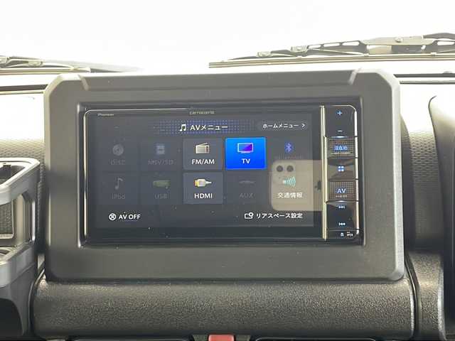 スズキ ジムニー シエラ JC 秋田県 2024(令6)年 1万km ミディアムグレー 4WD/社外メモリナビ　/フルセグTV/CD/DVD/BT　/バックカメラ　/衝突軽減ブレーキ　/クルーズコントロール　/前席シートヒーター　/ＥＴＣ　/前方ドライブレコーダー　/ＬＥＤヘッドライト　/ローダウン　/純正足回り車載　/オートライト　/アイドリングストップ/スマートキー/純正フロアマット/社外アルミホイール