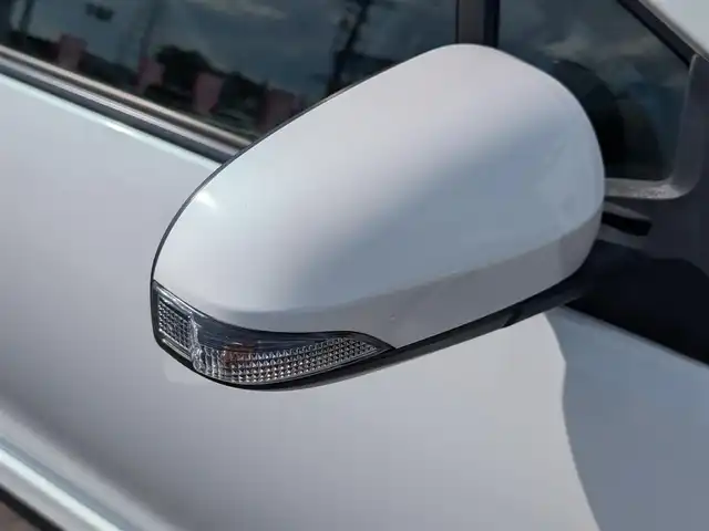 トヨタ アクア G G’s 福井県 2015(平27)年 4万km ライムホワイトパールクリスタルシャイン 純正17インチAW/LEDヘッドライト/Fフォグ/クルーズコントロール/バックカメラ/ETC/アイドリングストップ/純正7インチSDナビ/フルセグテレビ/横滑り防止装置/ダブルエアバッグ/純正フロアマット/スマートキー